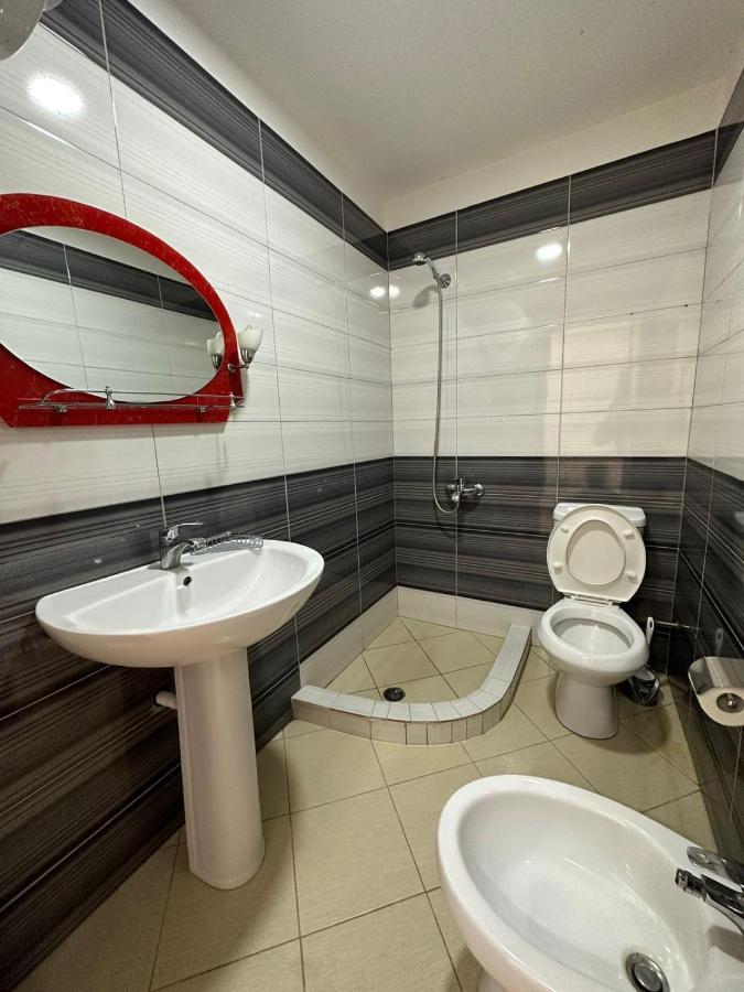 Vlora Villa With Private Parking Bagian luar foto