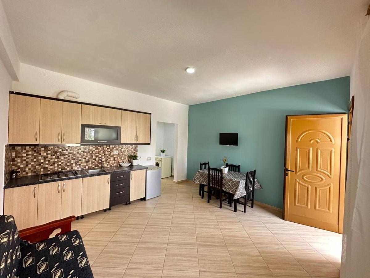 Vlora Villa With Private Parking Bagian luar foto