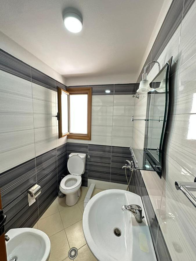 Vlora Villa With Private Parking Bagian luar foto