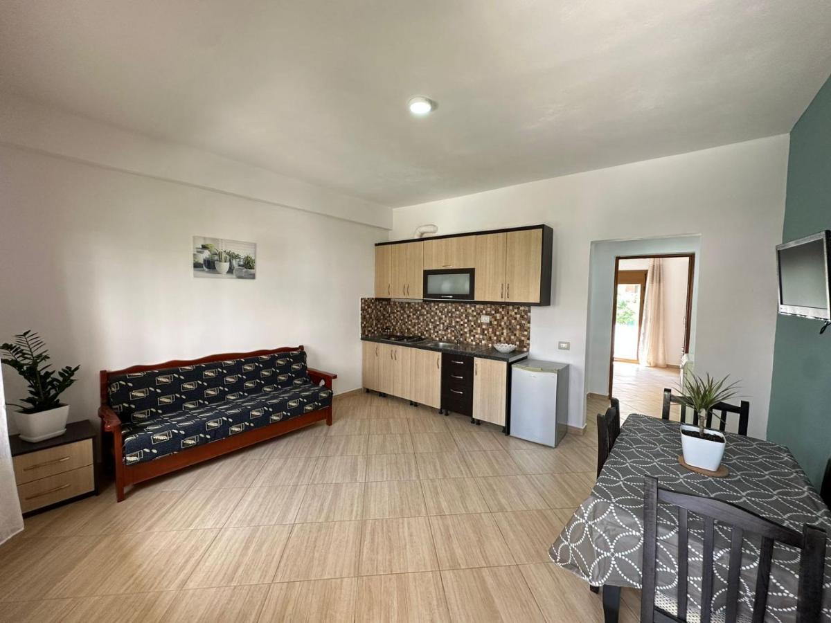 Vlora Villa With Private Parking Bagian luar foto